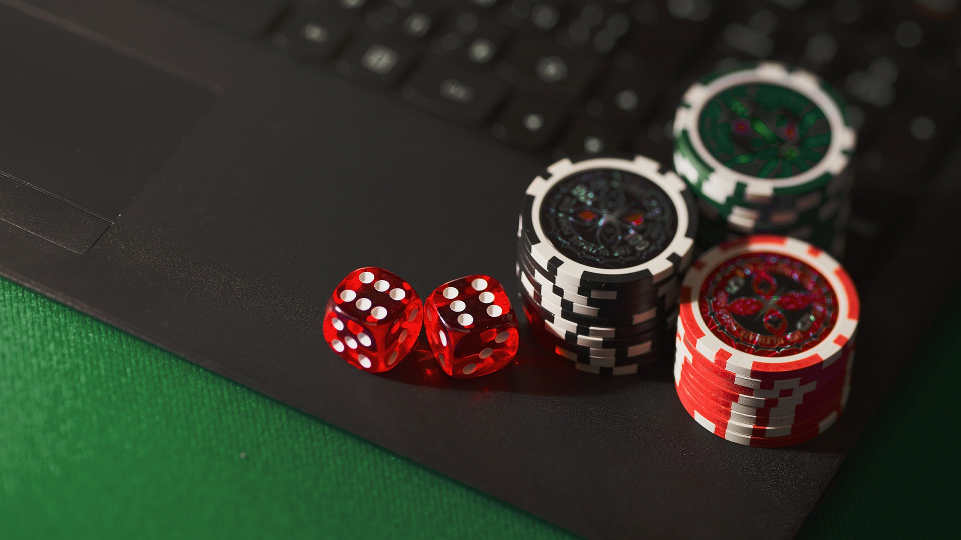 How can I request a withdrawal from an online casino?