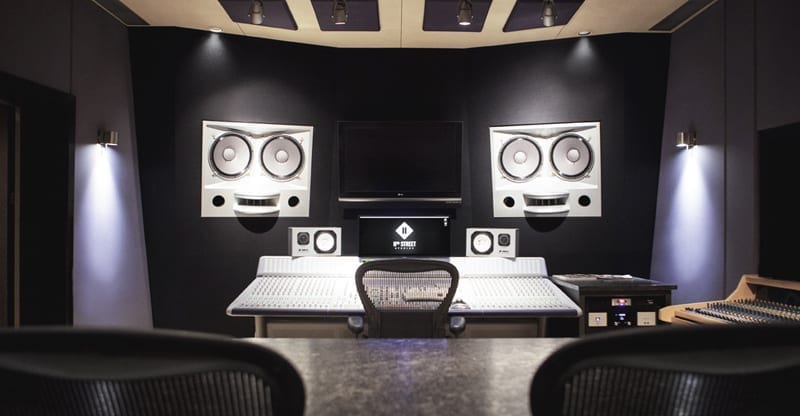 Through an innovative location provides competent recording studios in Atlanta